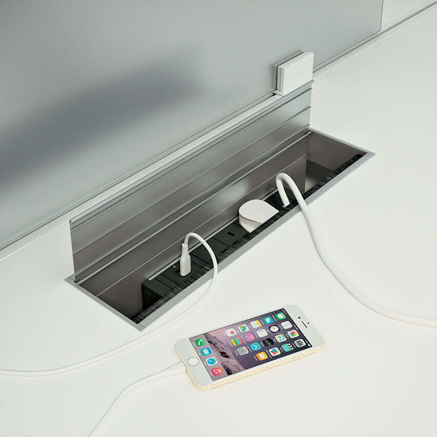 bureaux-ergonomiques-et-modernes-avec-TOP-ACCESS