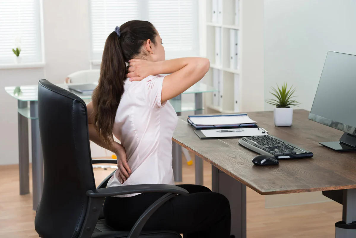 changer-les-chaises-de-bureau-vieillissantes-par-des-fauteuils-ergonomiques-modernes
